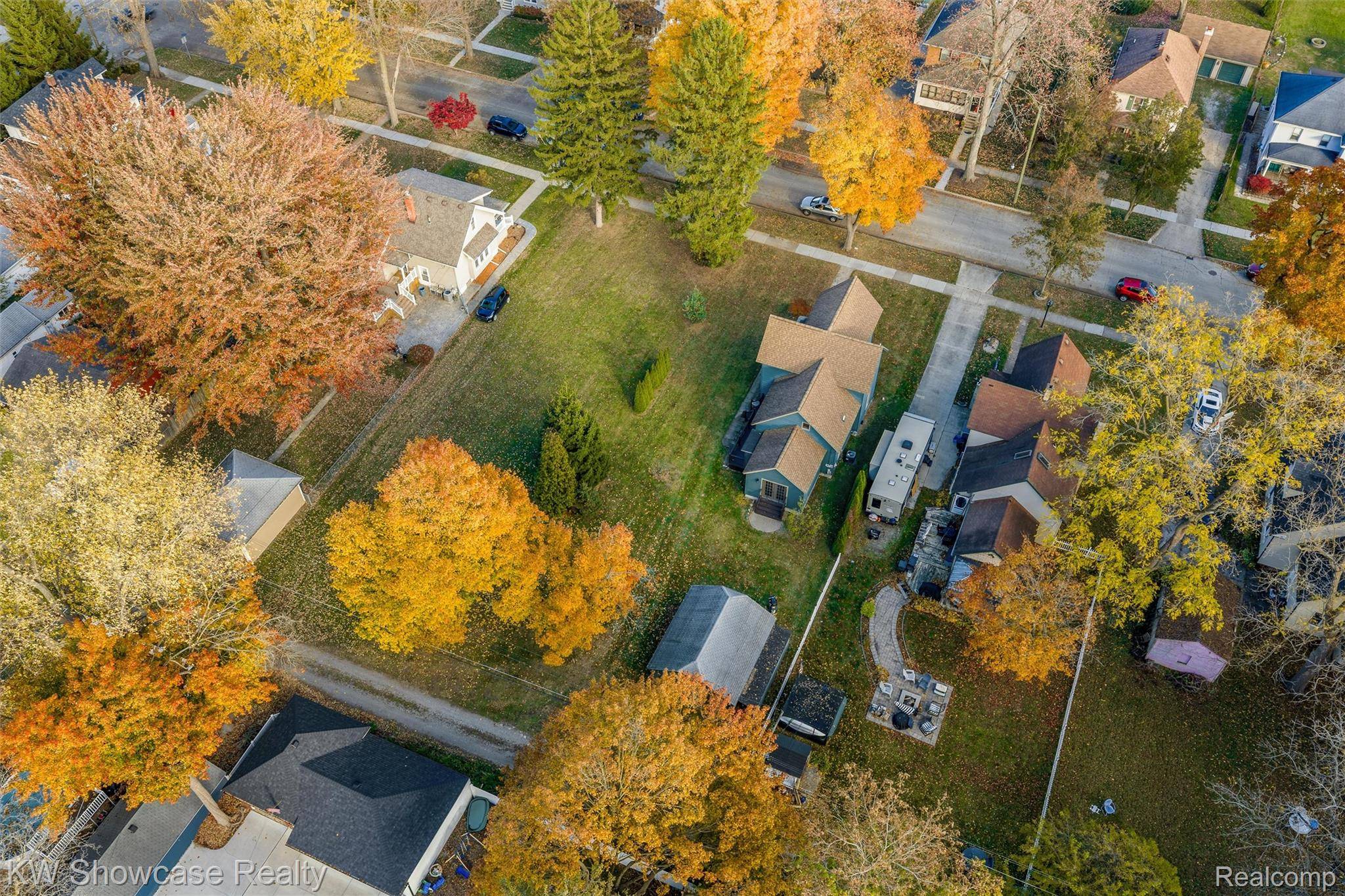 Mt. Clemens, MI 48043,80 Moross ST