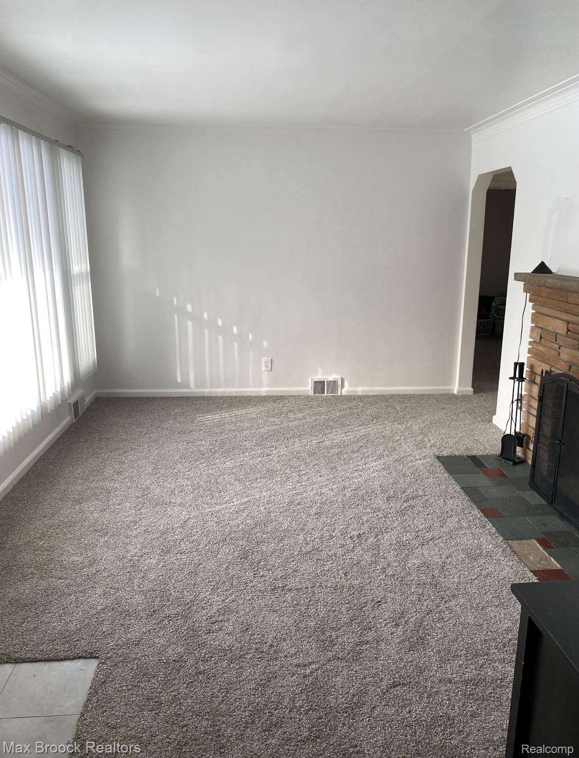 Eastpointe, MI 48021,15835 Deerfield AVE