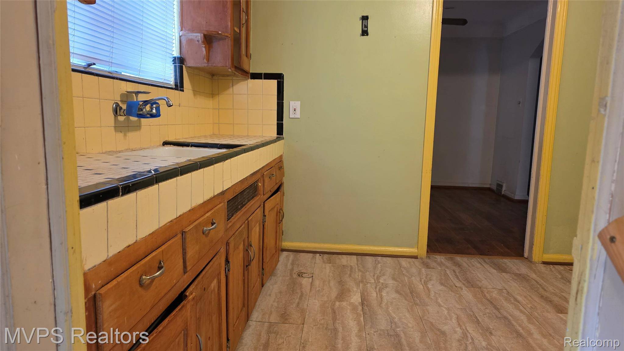 Detroit, MI 48205,15652 Eastwood ST