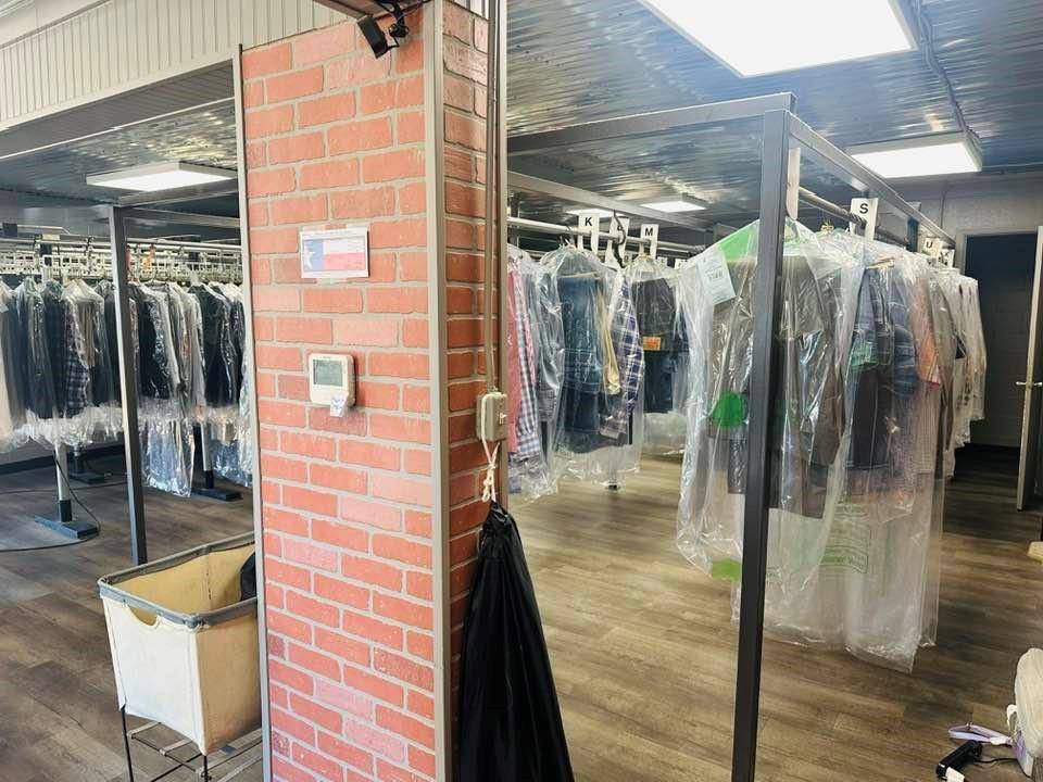 Joshua, TX 76058,210 N Broadway Street