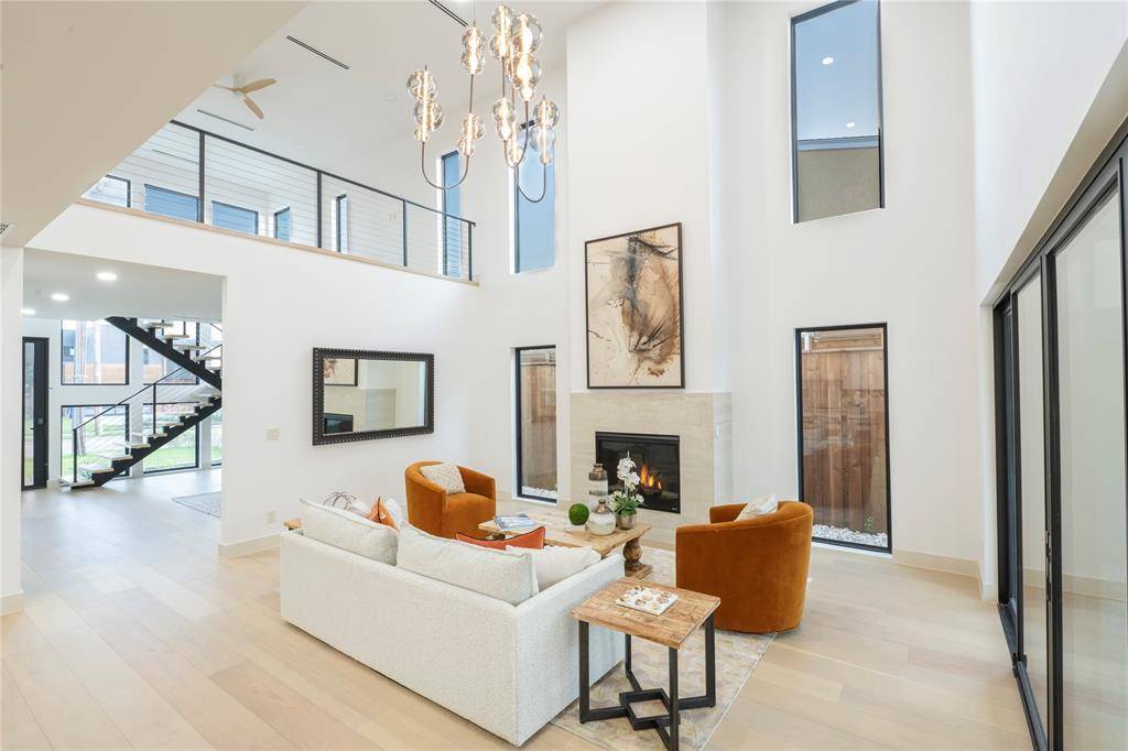 Dallas, TX 75229,4435 Merrell Road