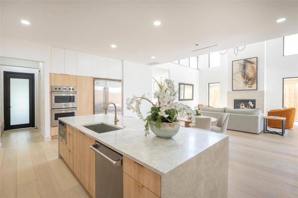 Dallas, TX 75229,4435 Merrell Road