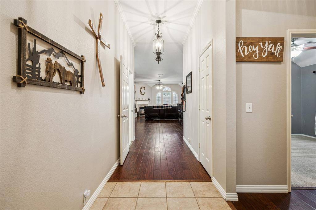 Denton, TX 76210,6828 Crenshaw Lane