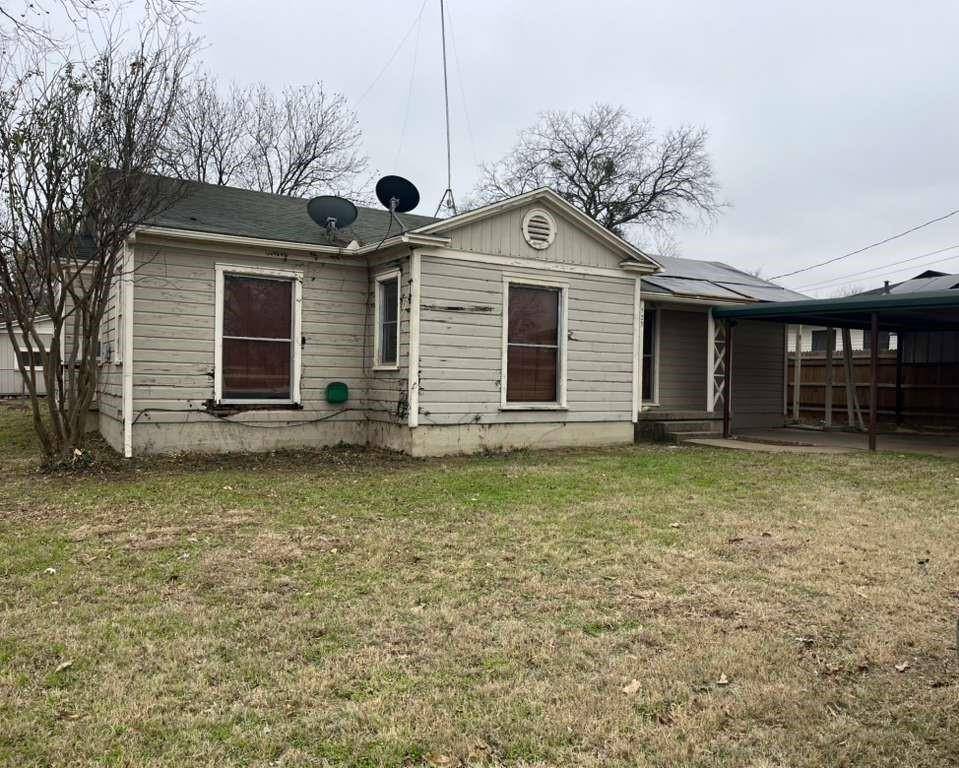 Jacksboro, TX 76458,523 Richardson Street