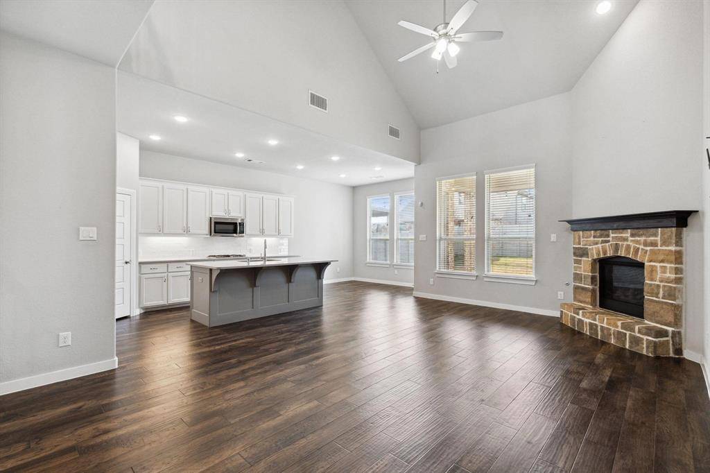 Argyle, TX 76226,1305 E Swan Trail