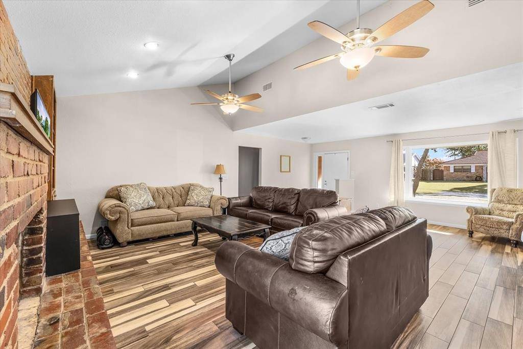 Hurst, TX 76054,1913 Yucca Trail