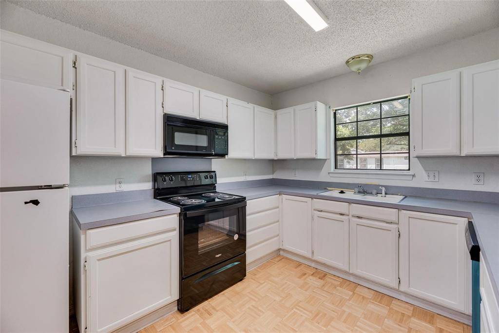 Cleburne, TX 76033,918 Prairie Avenue