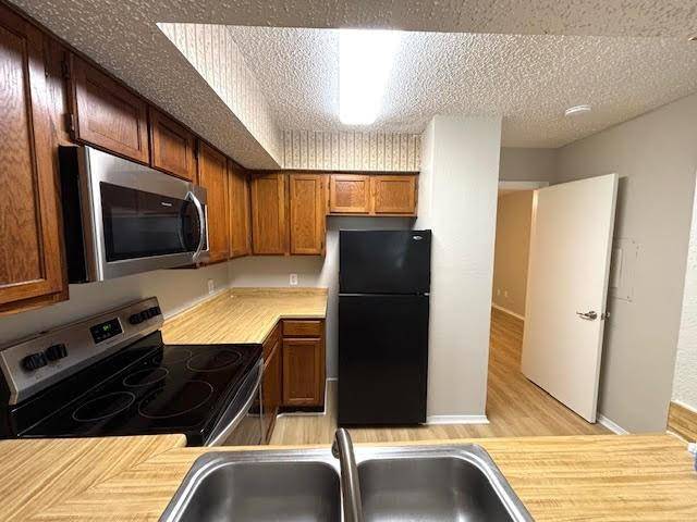 Dallas, TX 75243,9833 Walnut Street #101