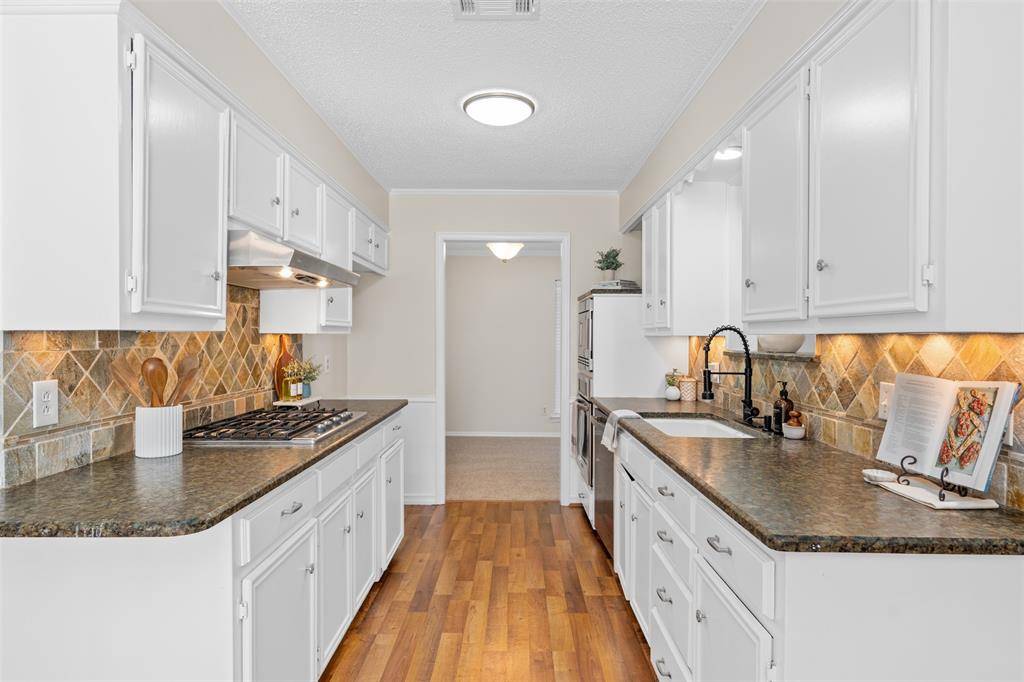 Arlington, TX 76013,2100 Friar Tuck Drive