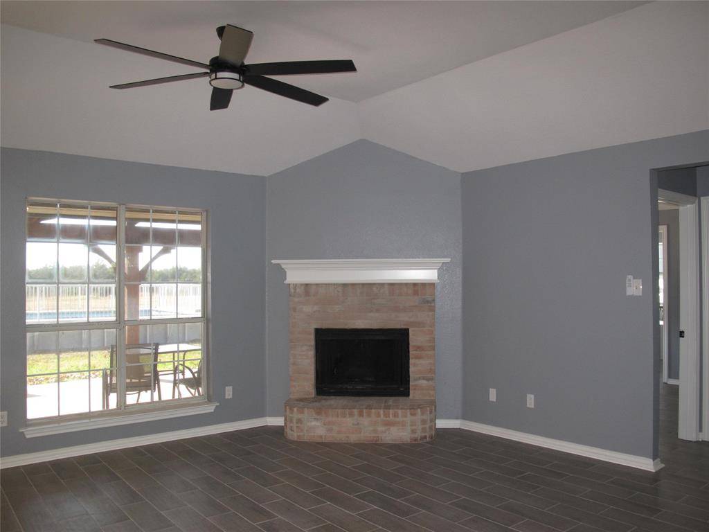 Waxahachie, TX 75165,100 Otter