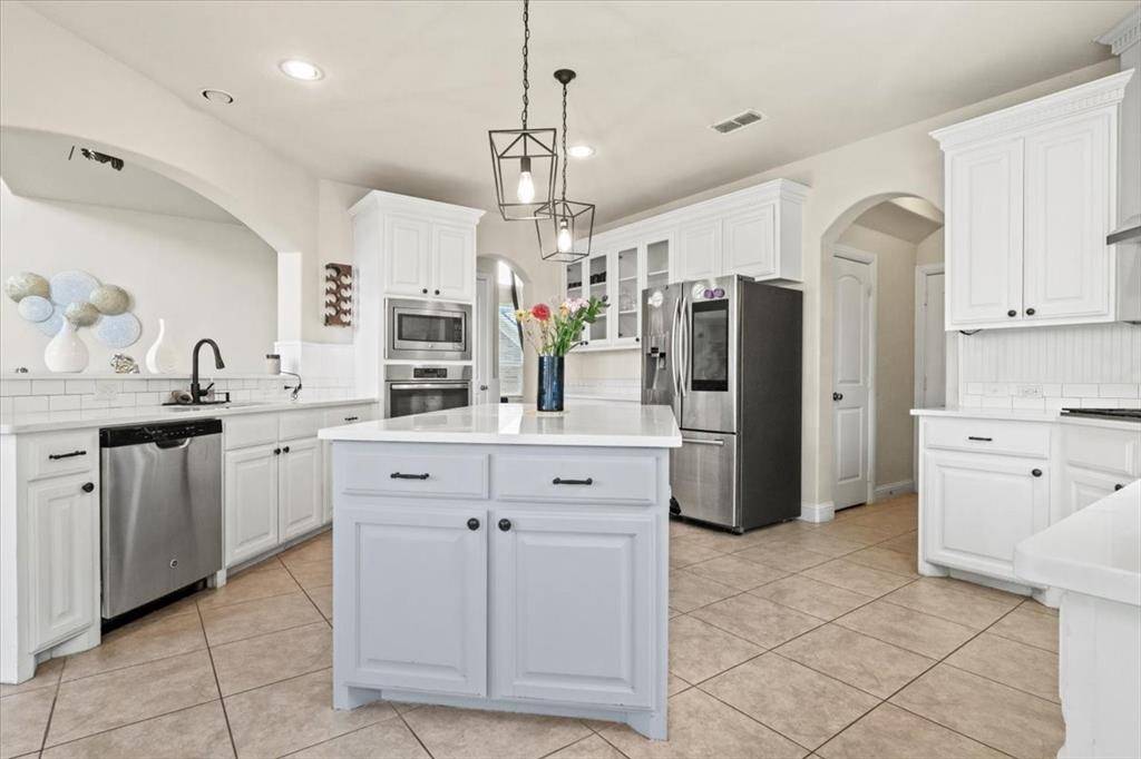 Grand Prairie, TX 75054,6944 SEA HARBOR Drive