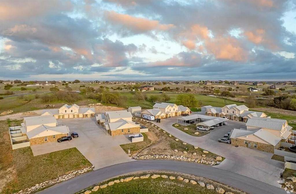 Weatherford, TX 76087,121 Winners Circle #103