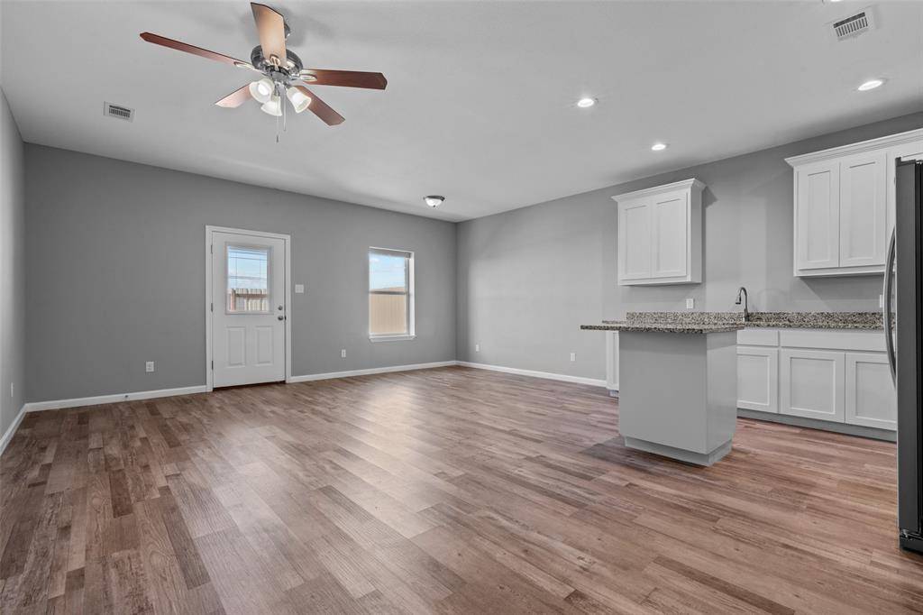 Weatherford, TX 76087,121 Winners Circle #103