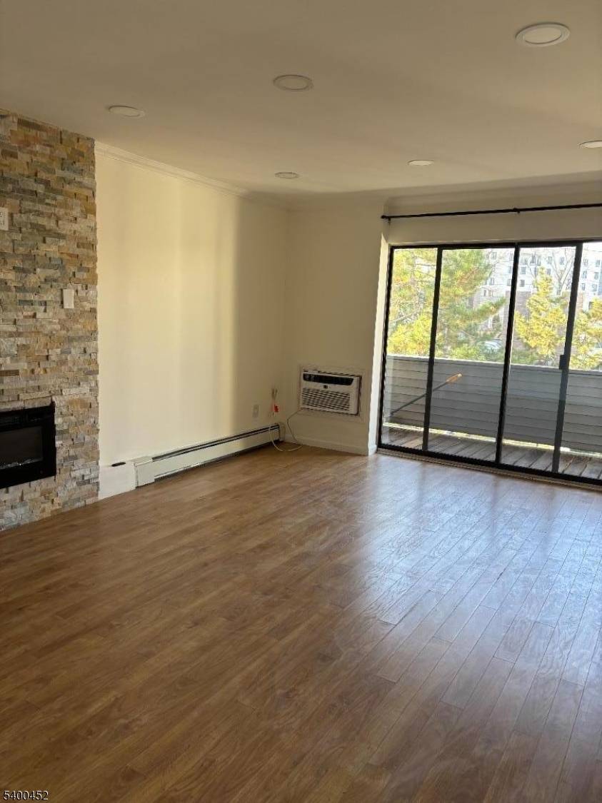 Nutley Twp., NJ 07110,12 River Rd #J