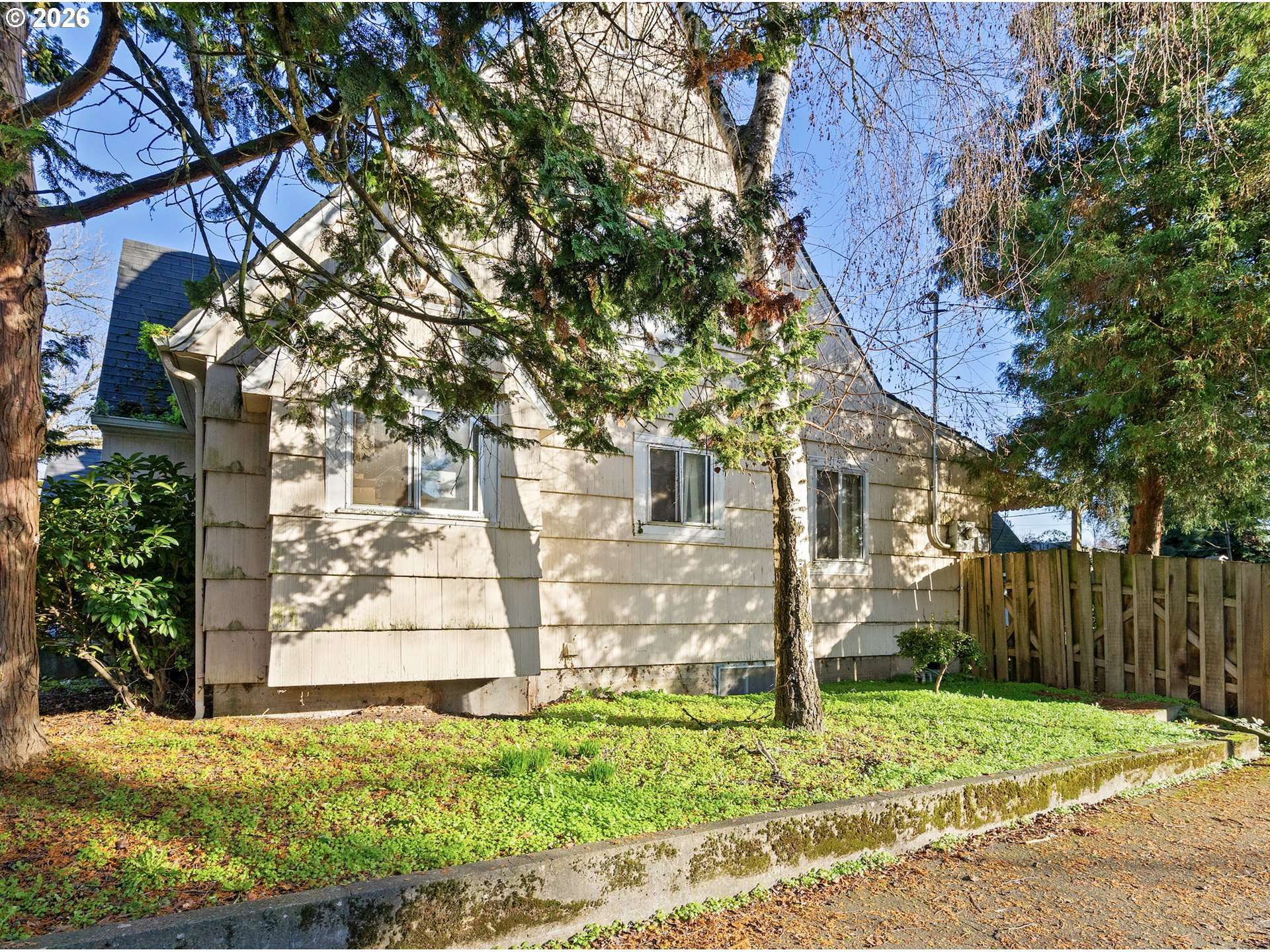 Salem, OR 97301,1810 19TH ST