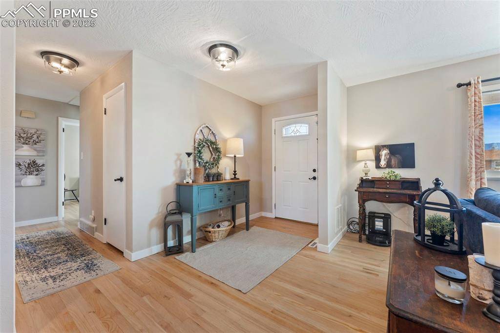 Colorado Springs, CO 80904,833 Crown Ridge DR