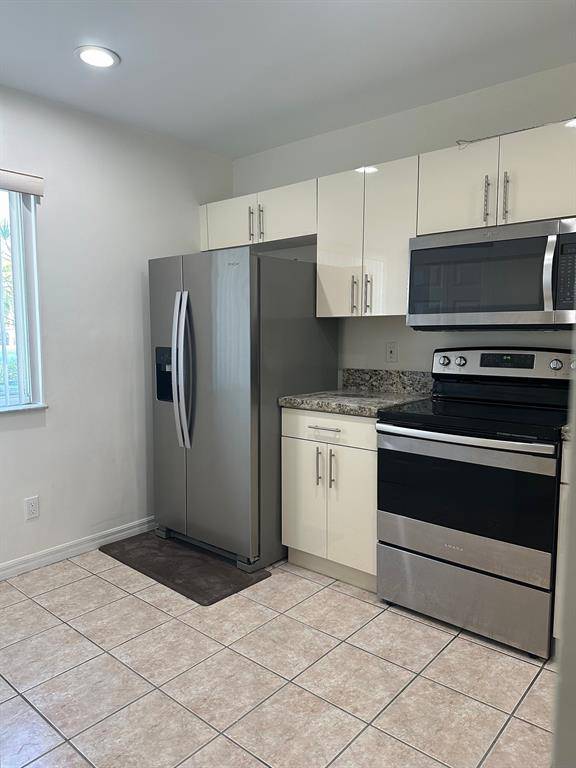 Pembroke Pines, FL 33029,20824 NW 3RD CT #0