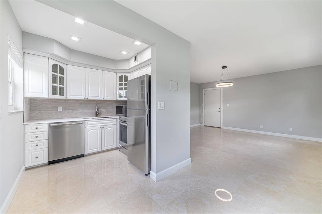 Fort Lauderdale, FL 33304,609 NE 13th Ave #303