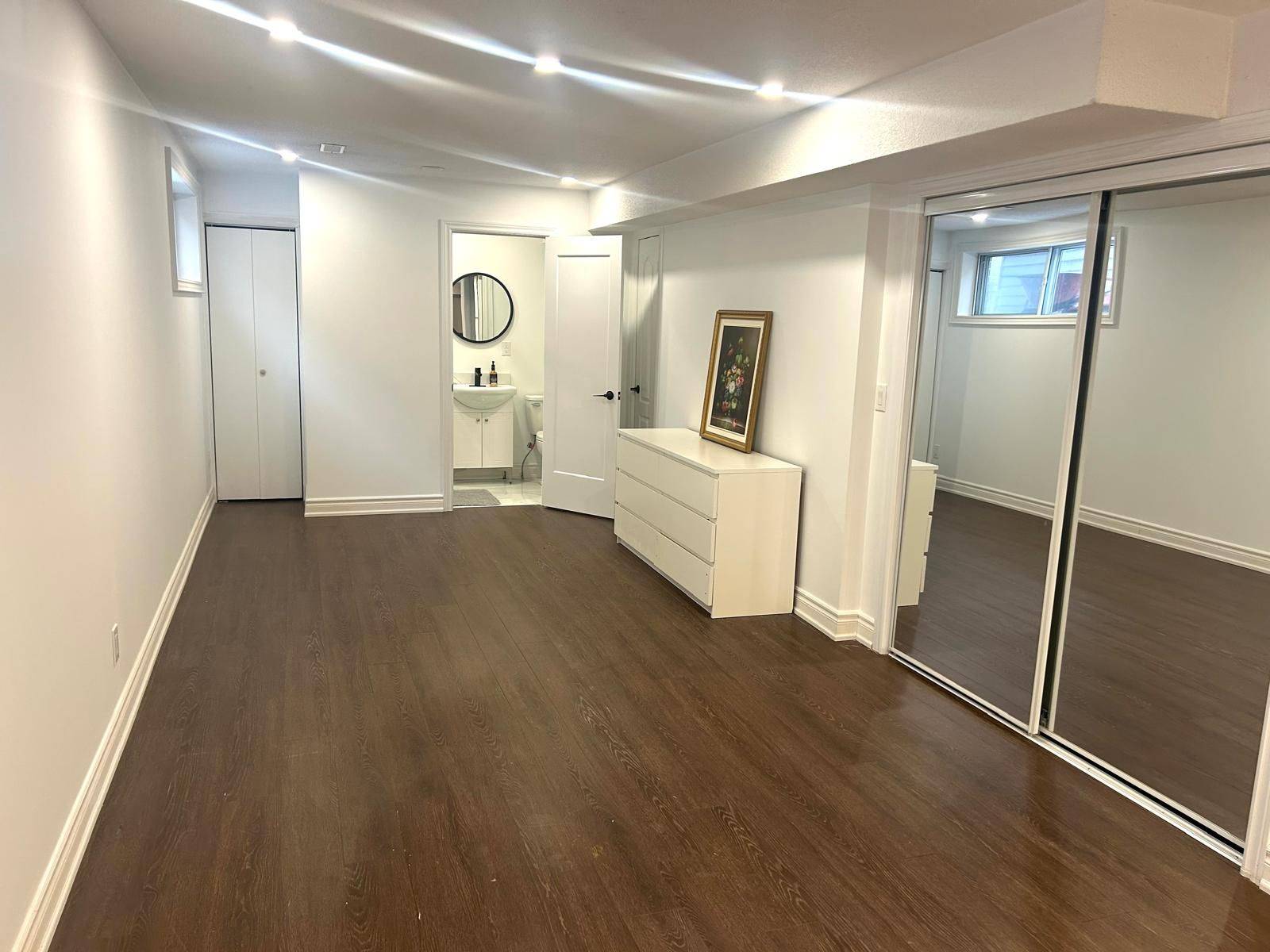 Richmond Hill, ON L4C 4L6,55 Oxford ST