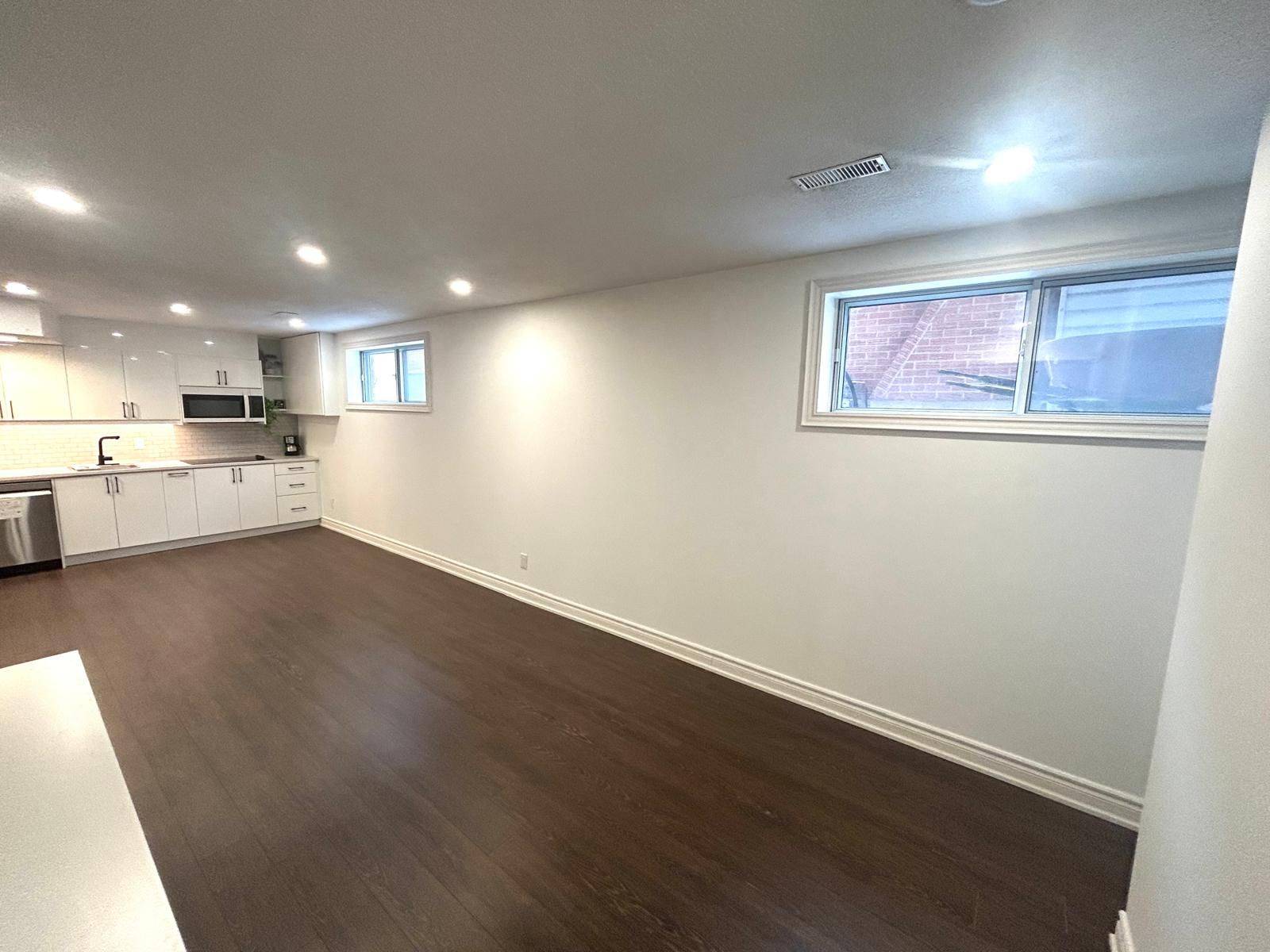 Richmond Hill, ON L4C 4L6,55 Oxford ST