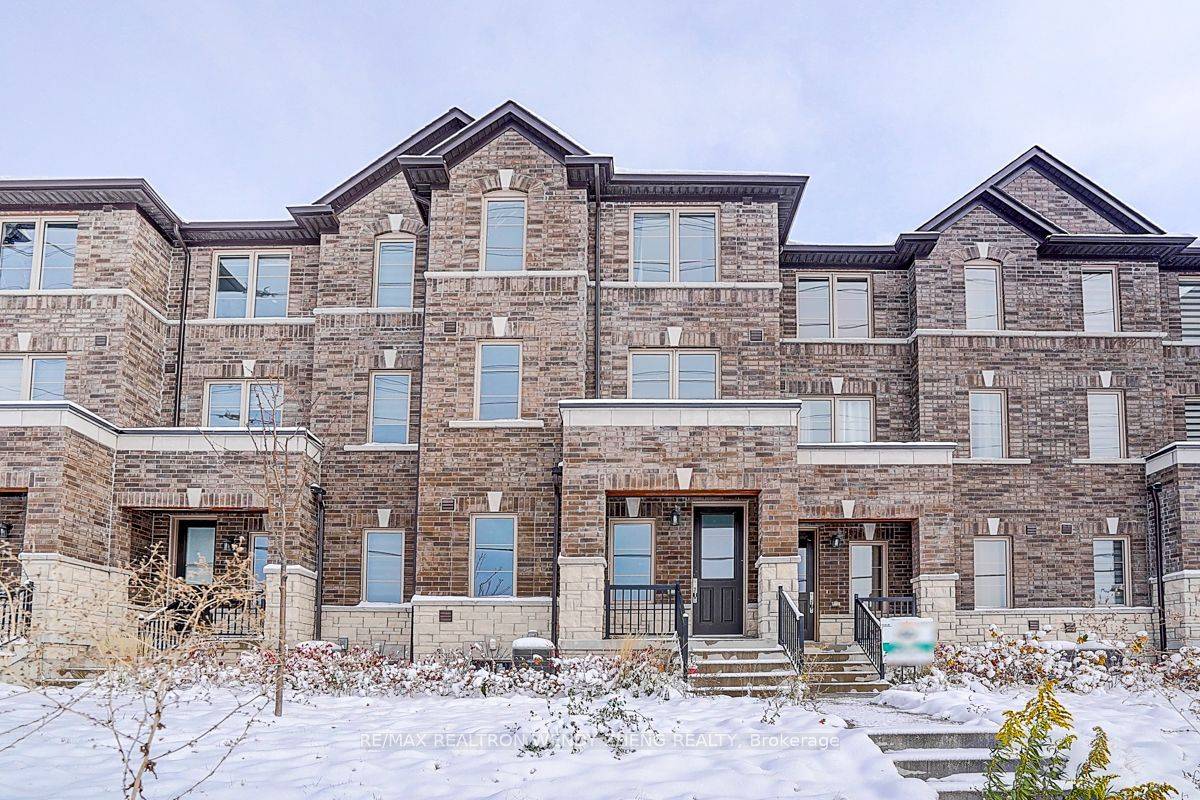 Brampton, ON L6P 4N7,34 Vestry WAY