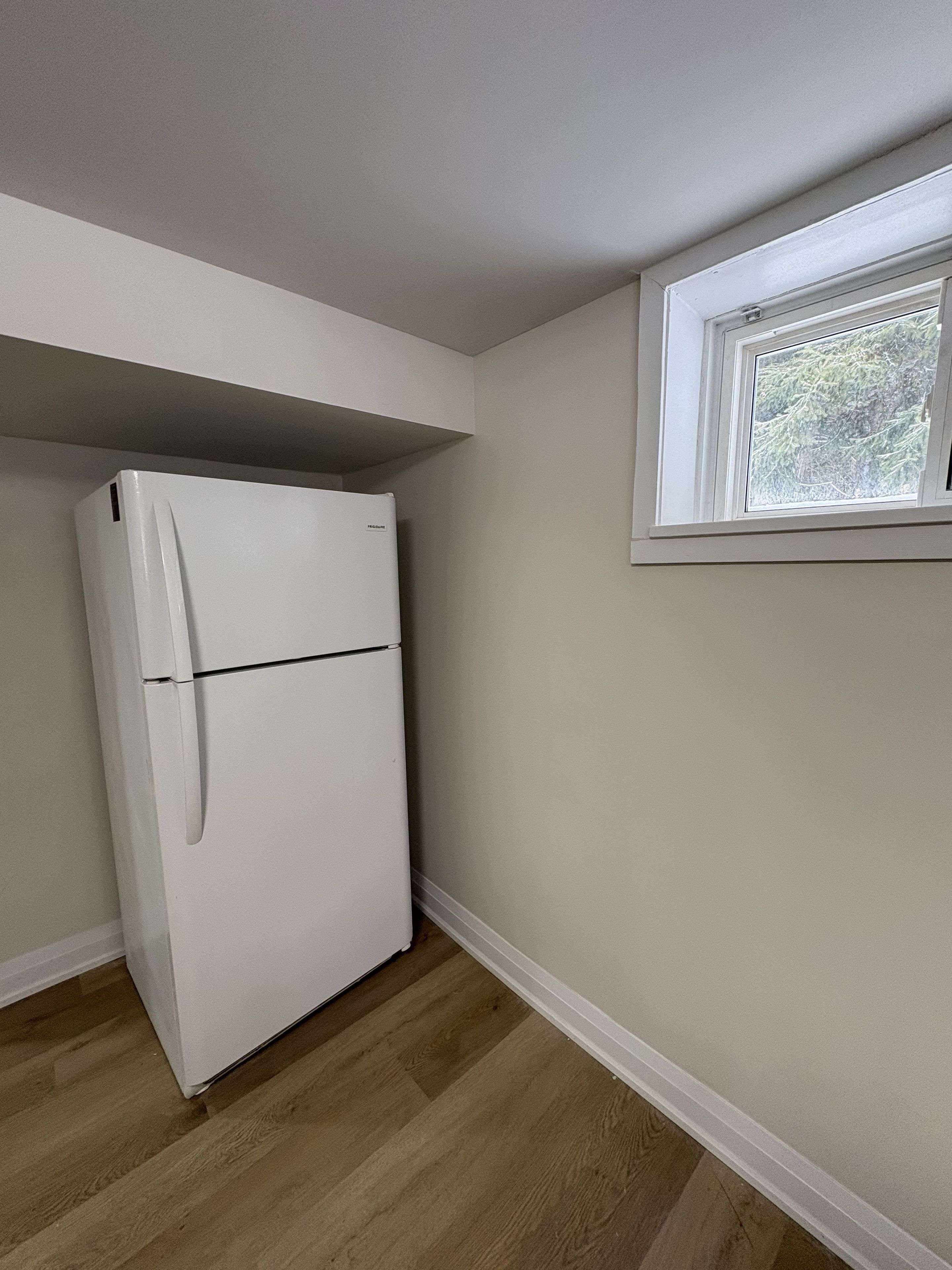 Halton Hills, ON L7J 2L7,6520 32 Side RD #BSMT