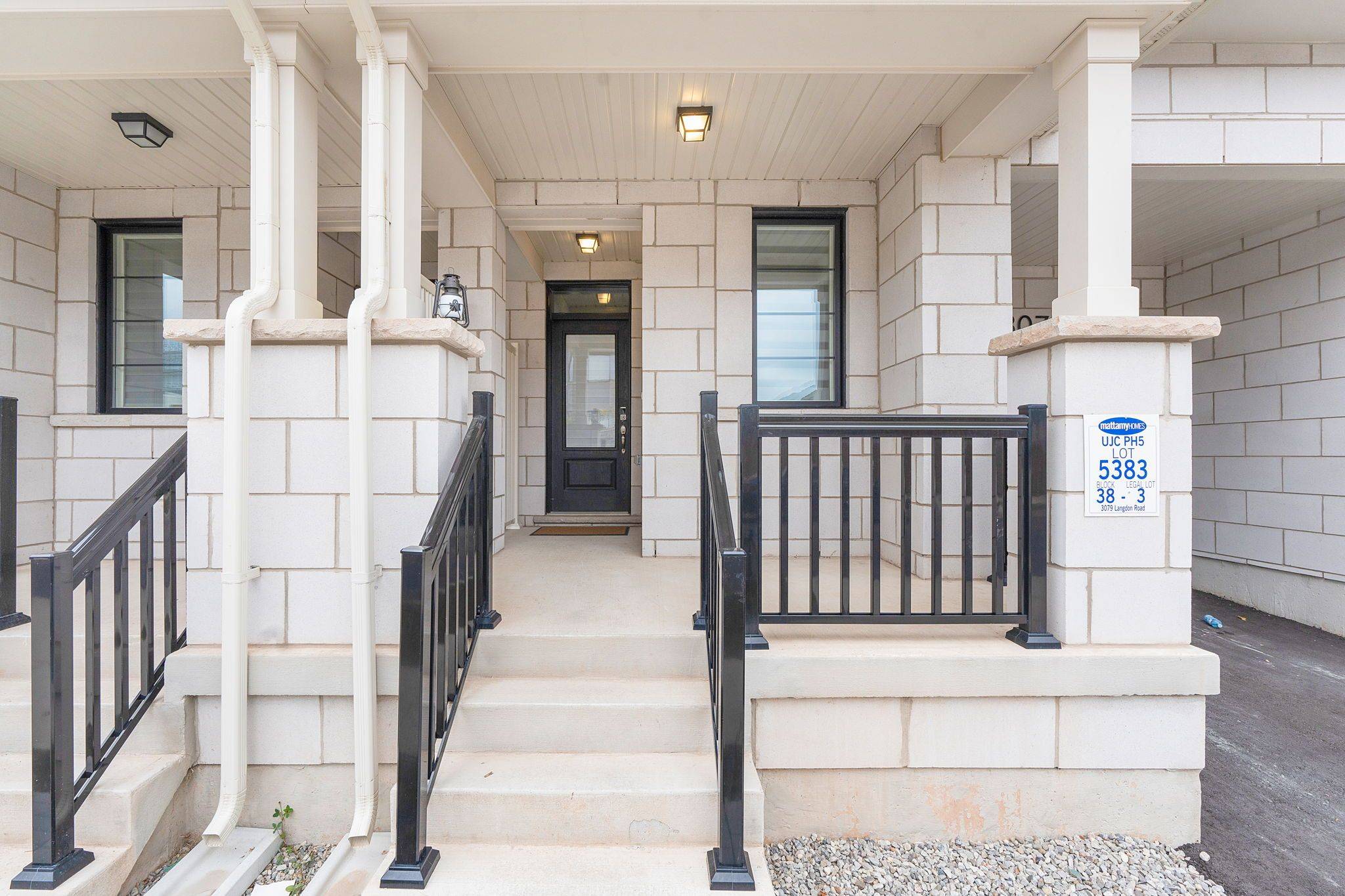 Oakville, ON L6H 7G1,3079 Langdon RD