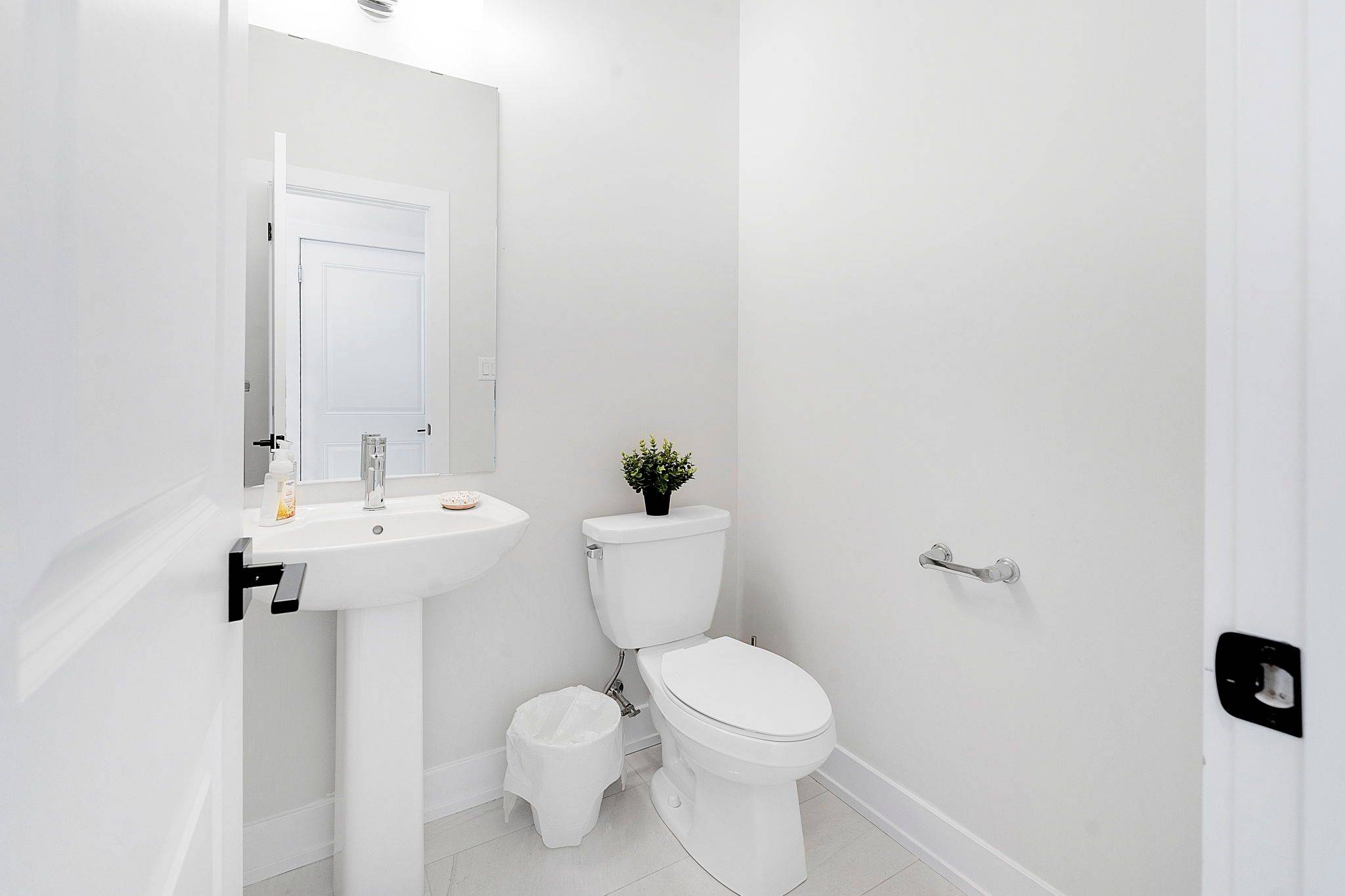 Oakville, ON L6H 7G1,3079 Langdon RD