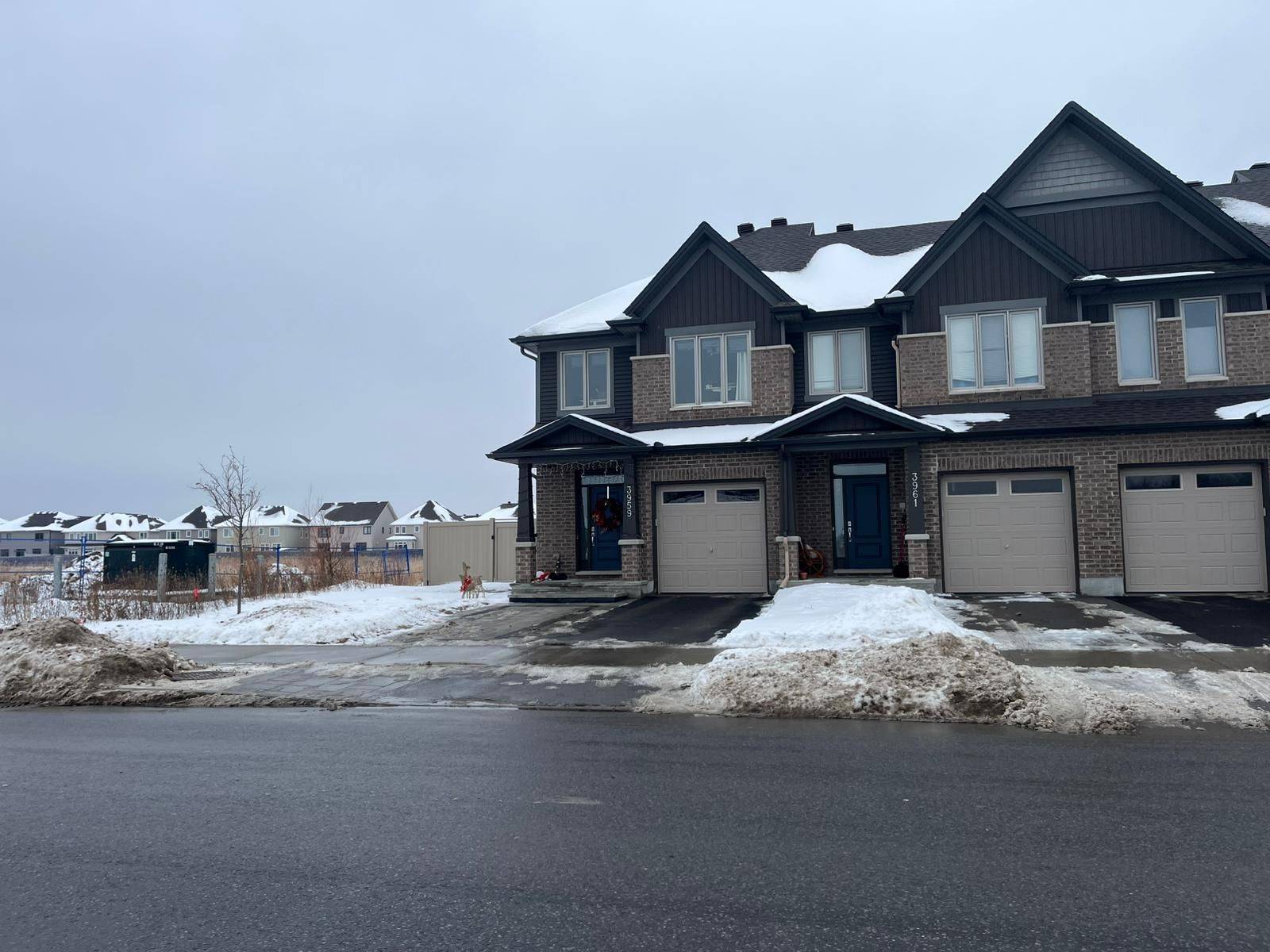 Blossom Park - Airport And Area, ON K1T 0R7,3961 Kelly Farm DR