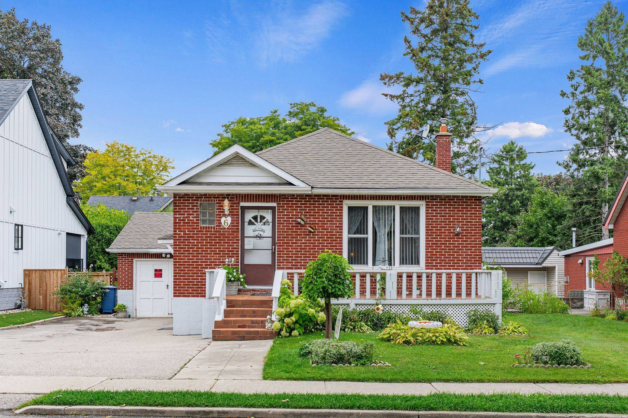 Guelph, ON N1E 2T3,6 Hepburn AVE