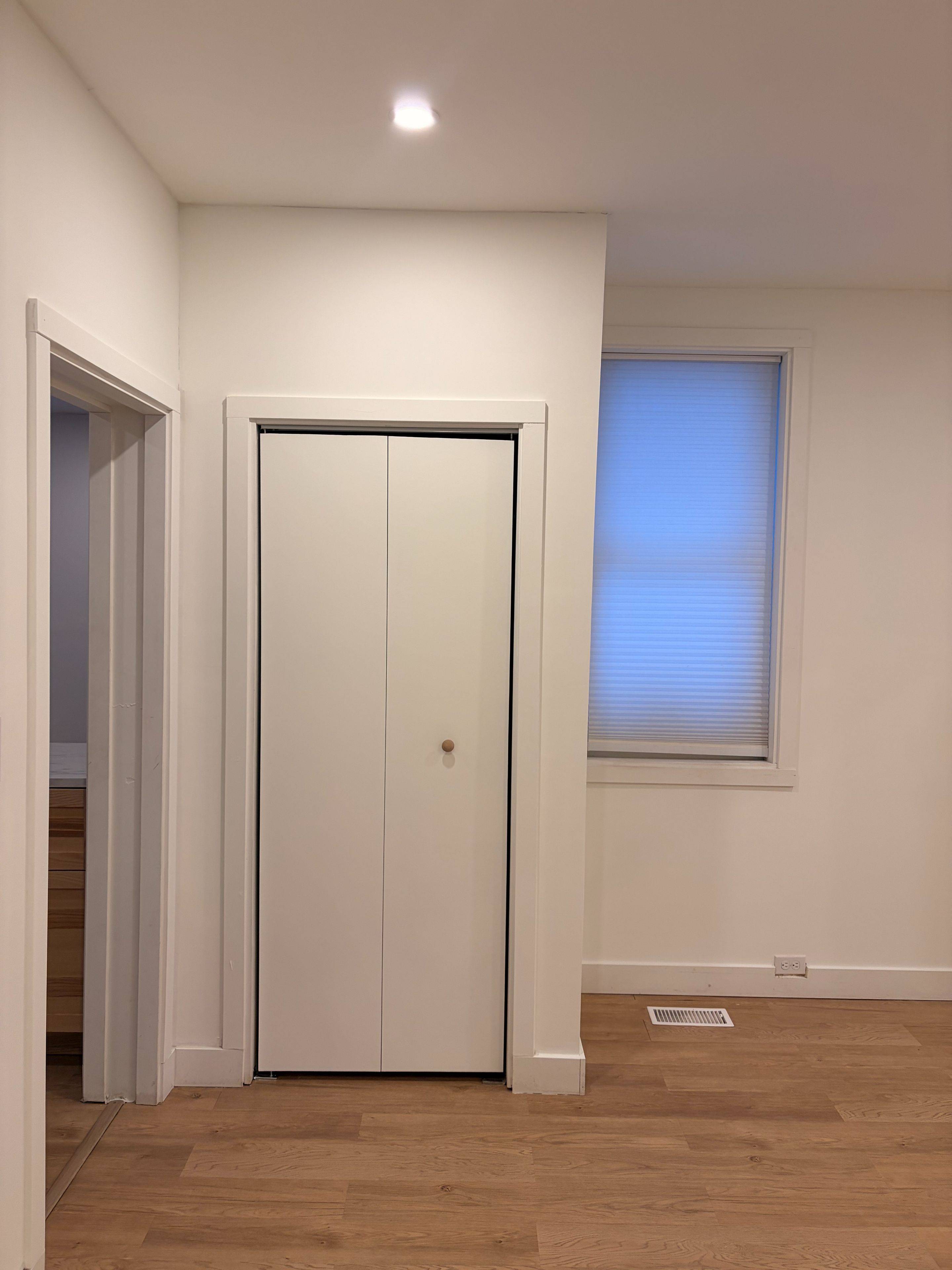 Hanover, ON N4N 2V4,563 12TH AVE