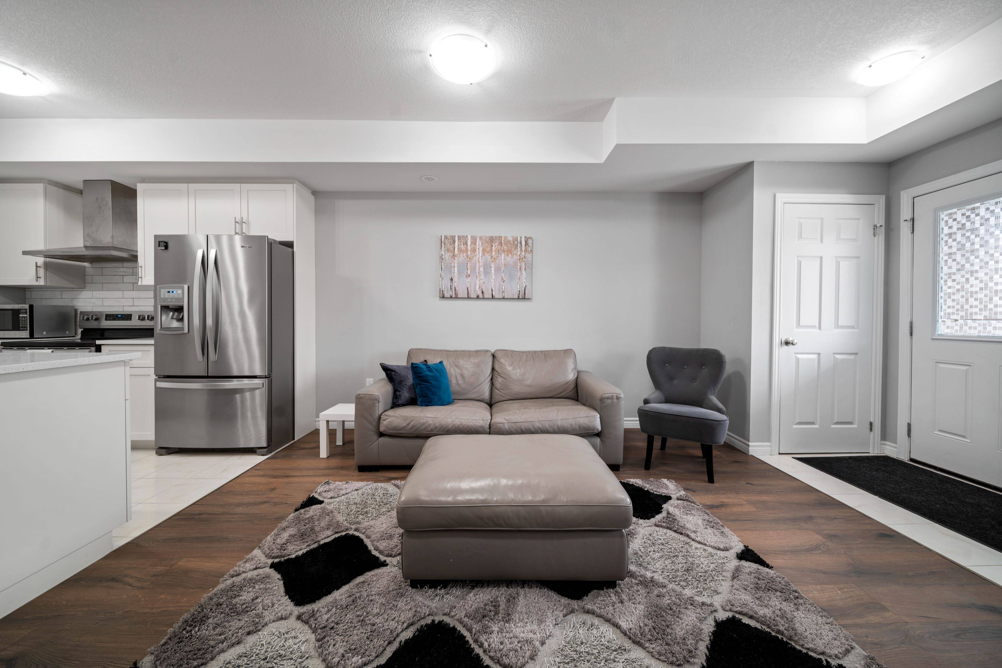 Kitchener, ON N2R 0S8,182 Oat LN #6