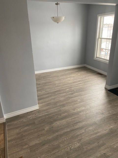 Hamilton, ON L8L 1L1,396 Macnab ST N