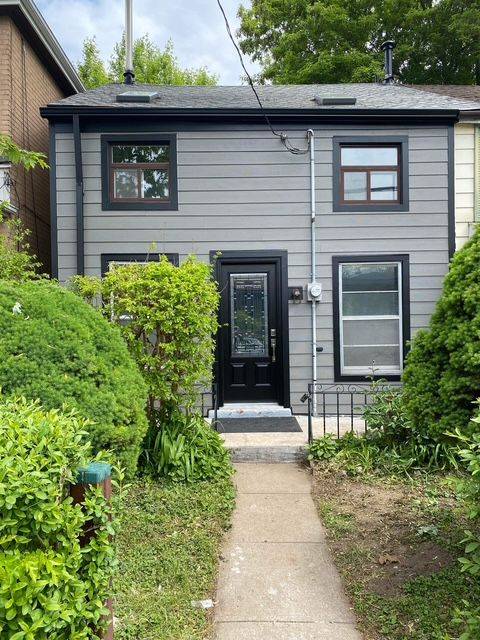 Hamilton, ON L8L 1L1,396 Macnab ST N