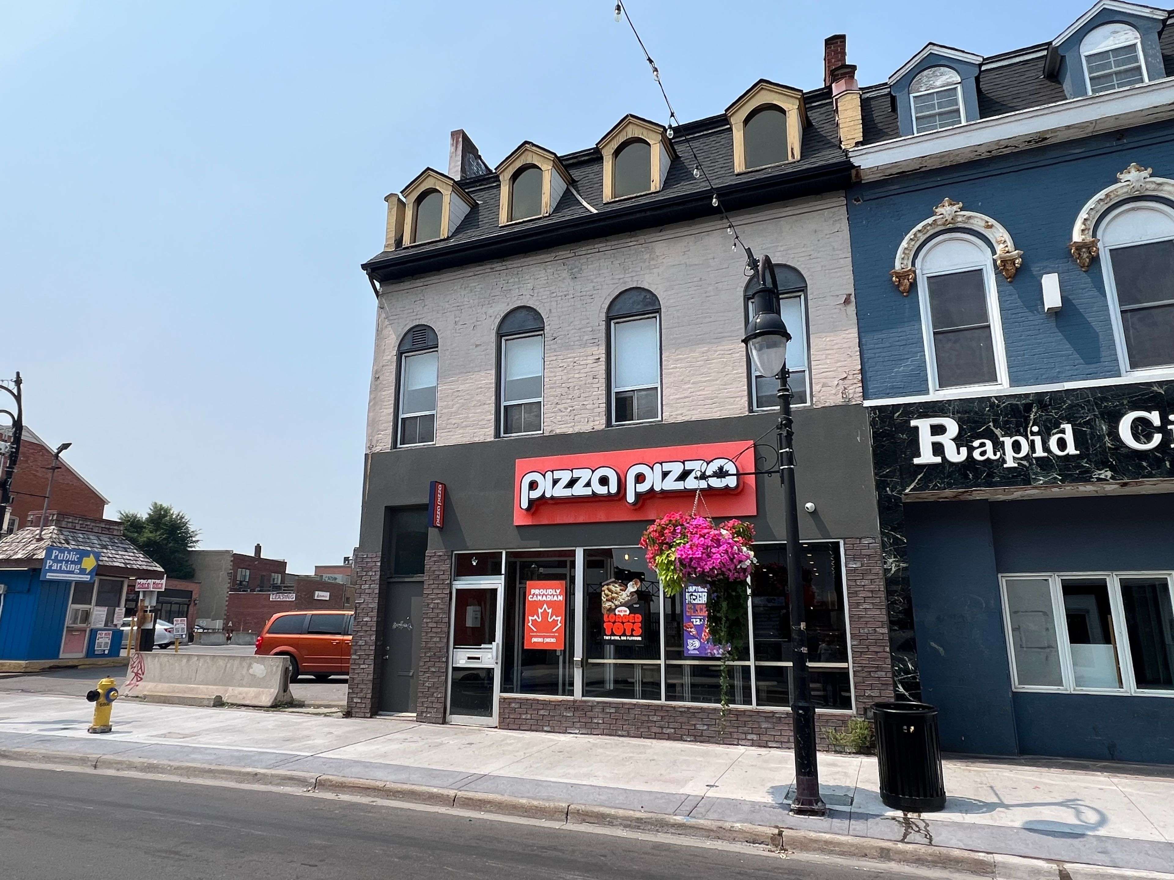 St. Catharines, ON L2R 3M5,139 St Paul ST