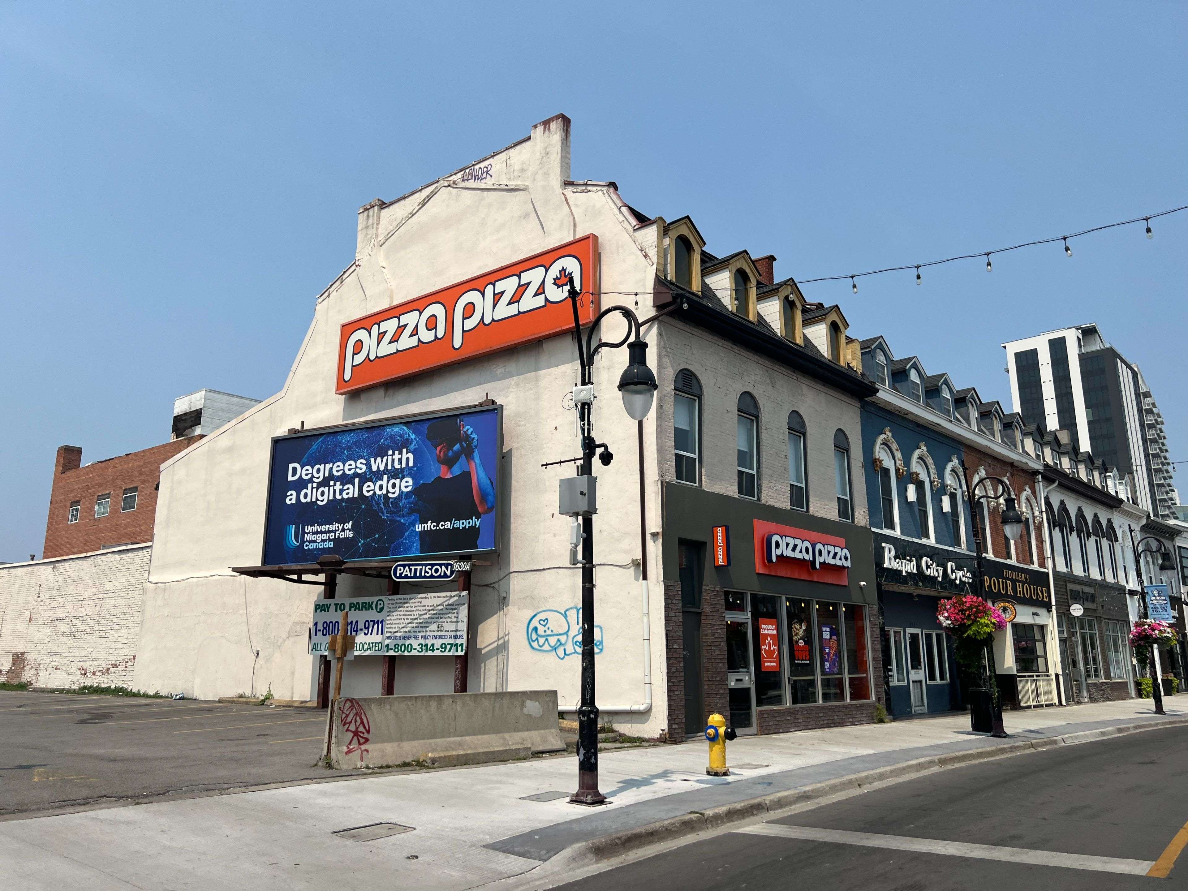 St. Catharines, ON L2R 3M5,139 St Paul ST