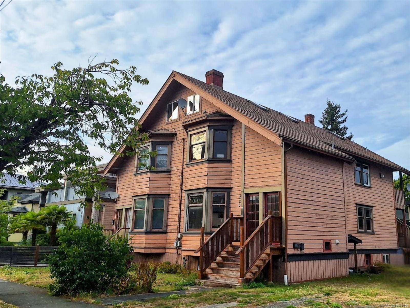 Victoria, BC V8V 1R3,220 Michigan St