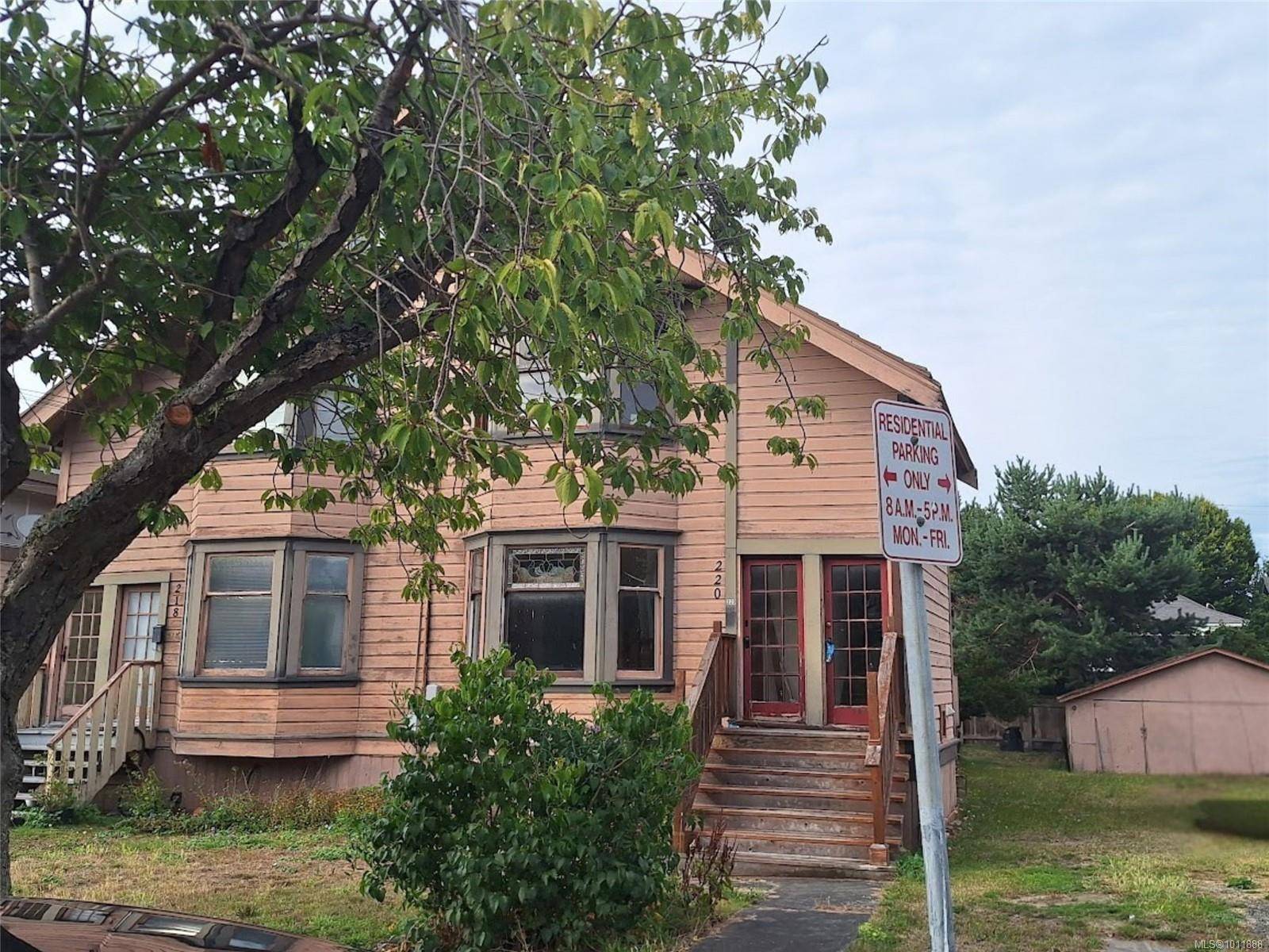 Victoria, BC V8V 1R3,220 Michigan St