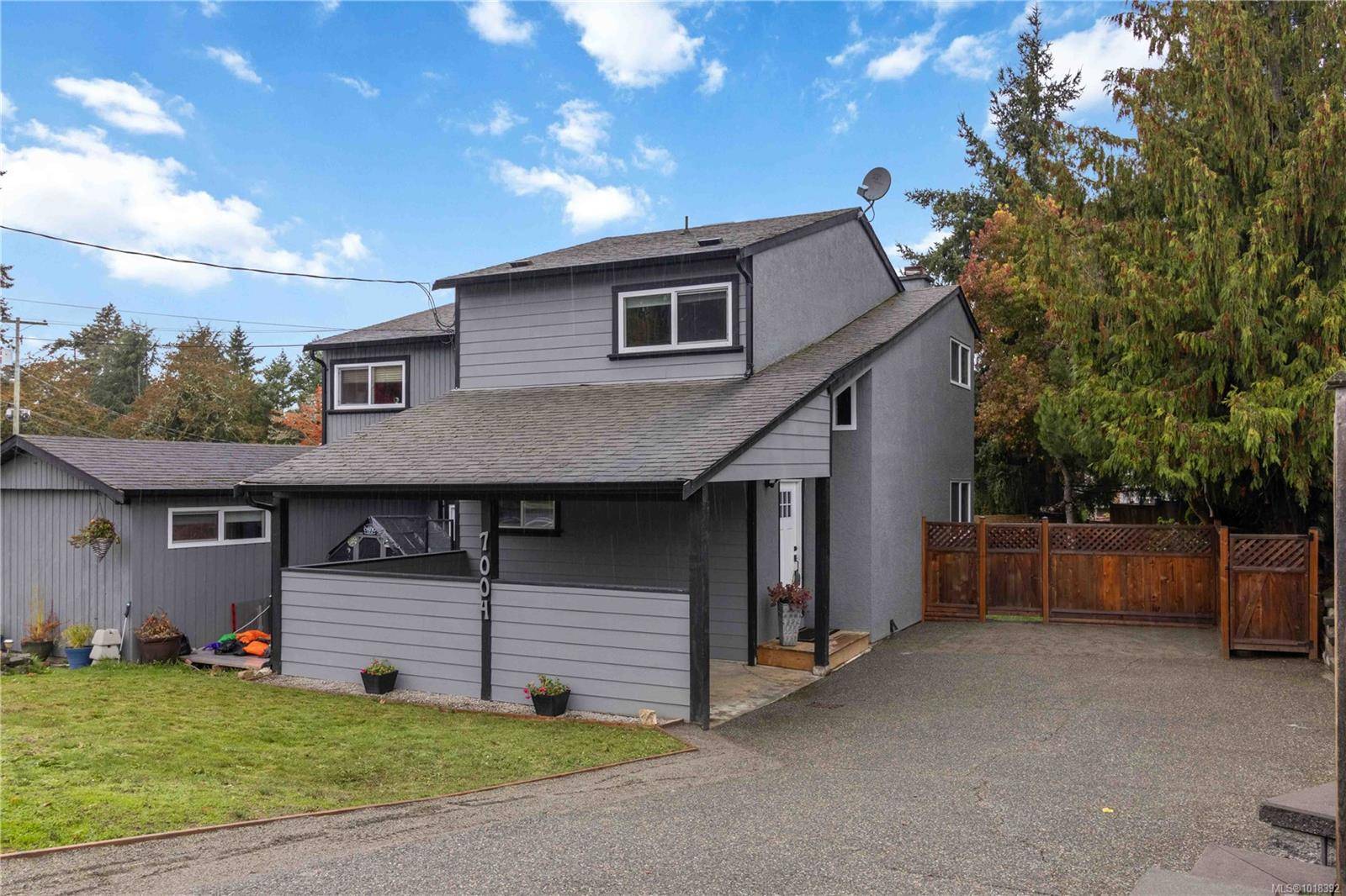 Central Saanich, BC V8M 1G1,7004 Wallace Dr