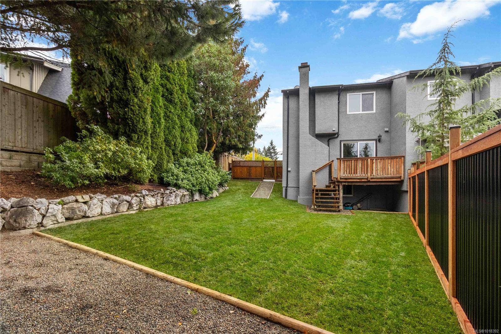 Central Saanich, BC V8M 1G1,7004 Wallace Dr