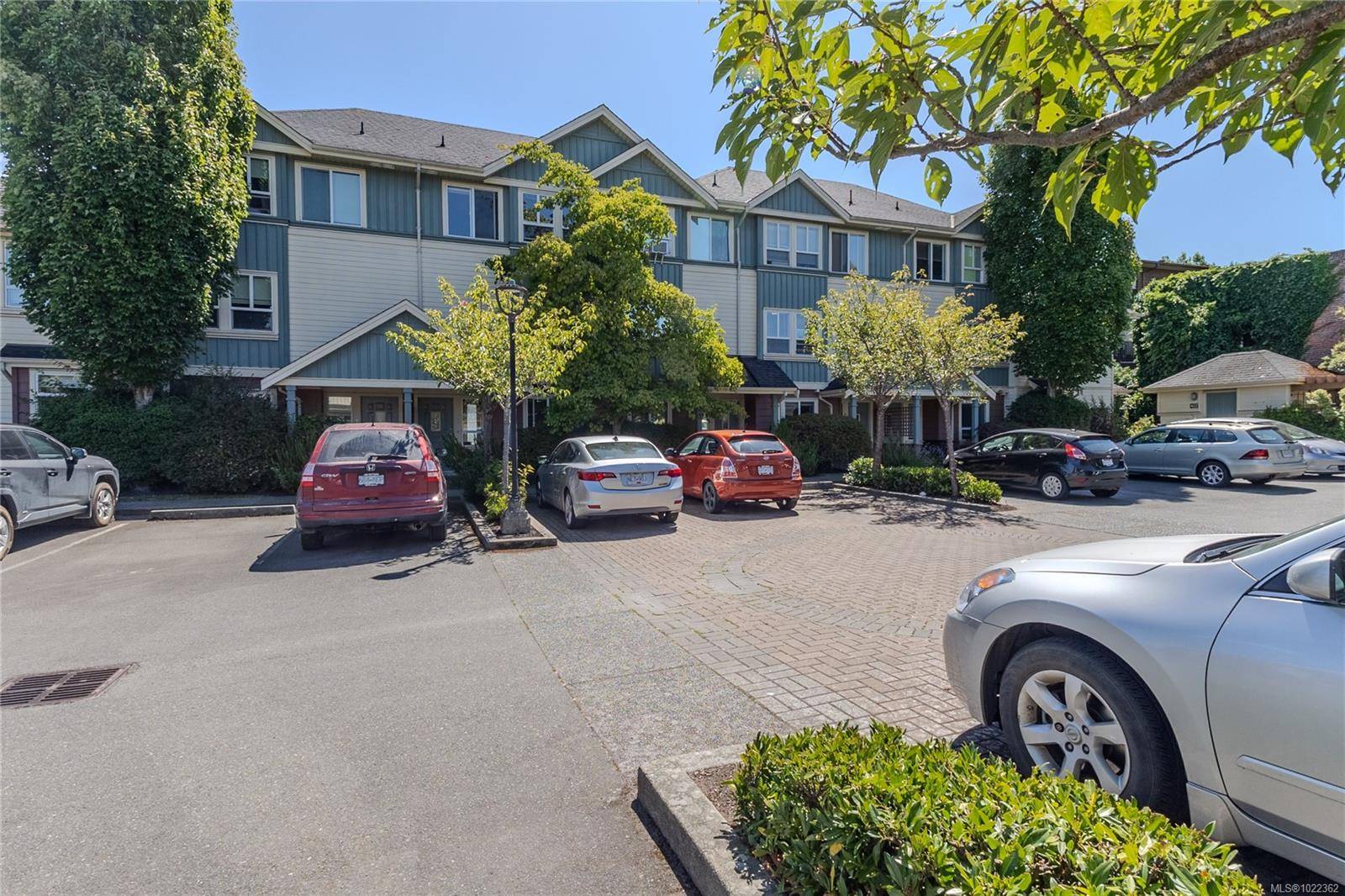 Victoria, BC V8T 5L4,1019 North Park St #20