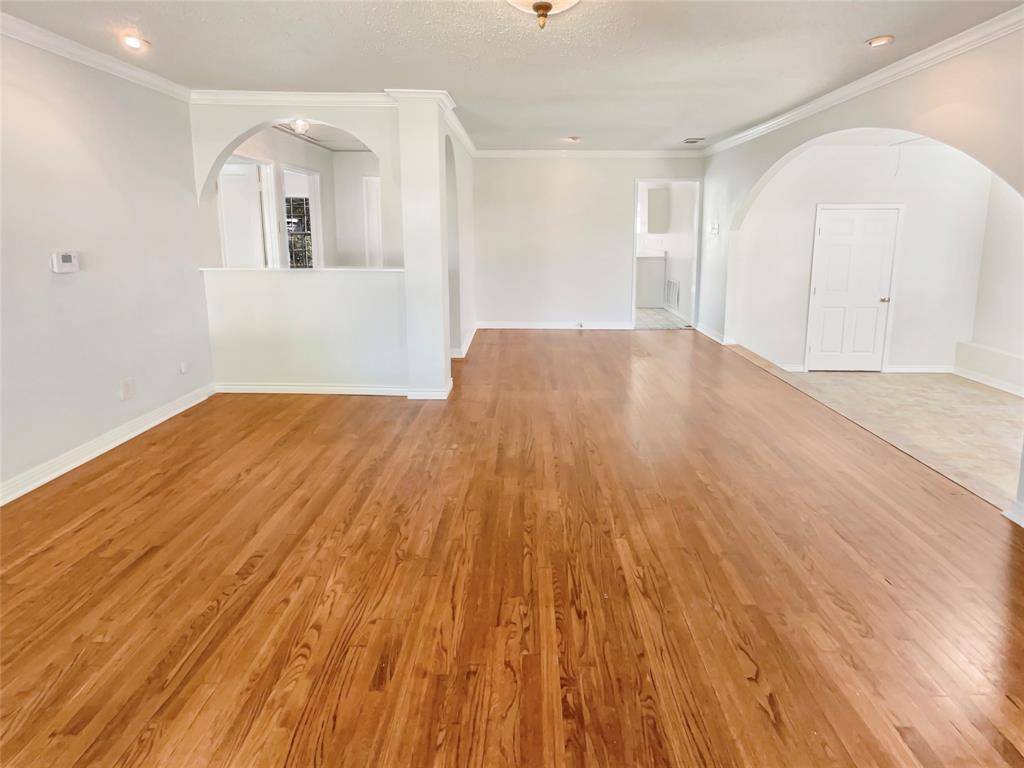 Dallas, TX 75224,1718 Mountain Lake Road