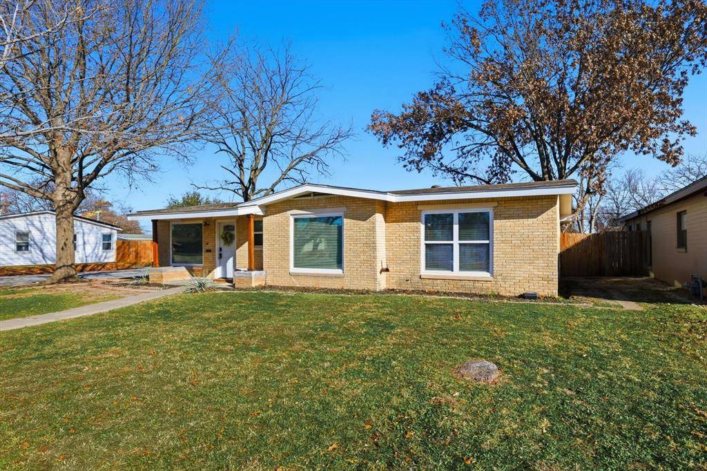 White Settlement, TX 76108,126 N Redford Lane #A