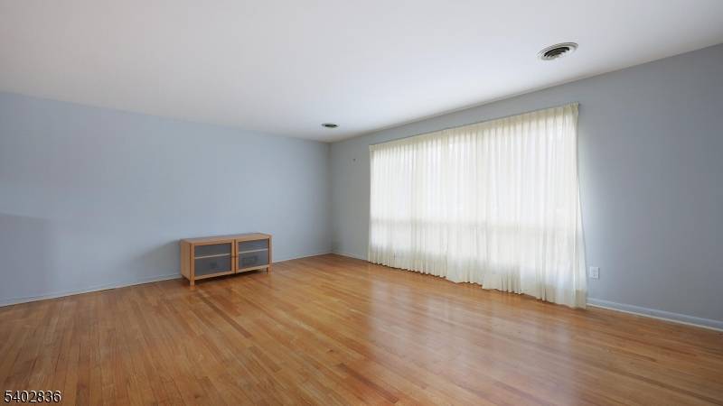 Mountainside Boro, NJ 07092,1061 Prospect Ave