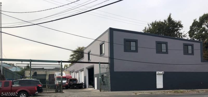 Newark City, NJ 07114,815 Frelinghuysen Ave