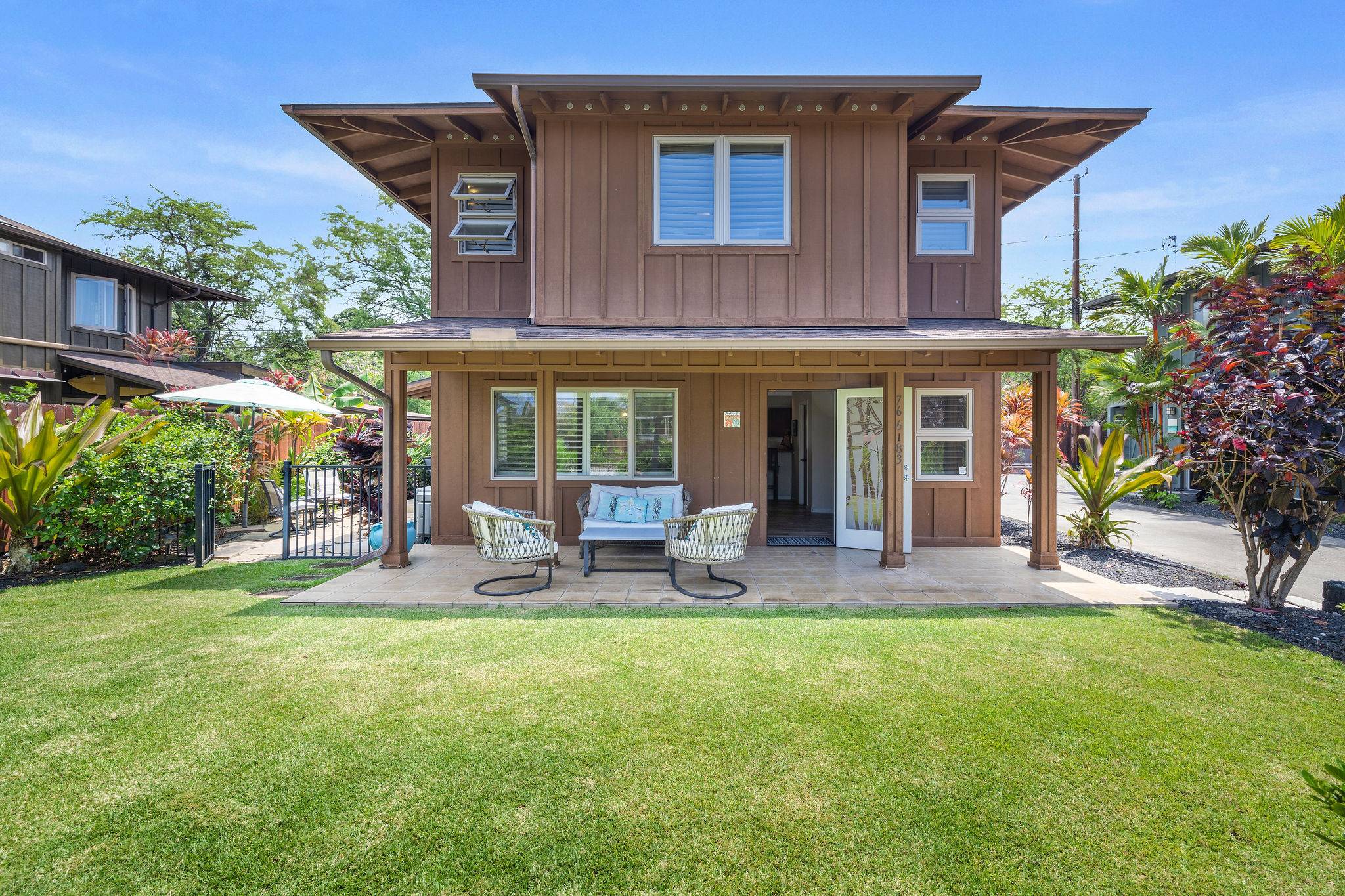 Kailua-kona, HI 96740,76-6183 KUMU PL