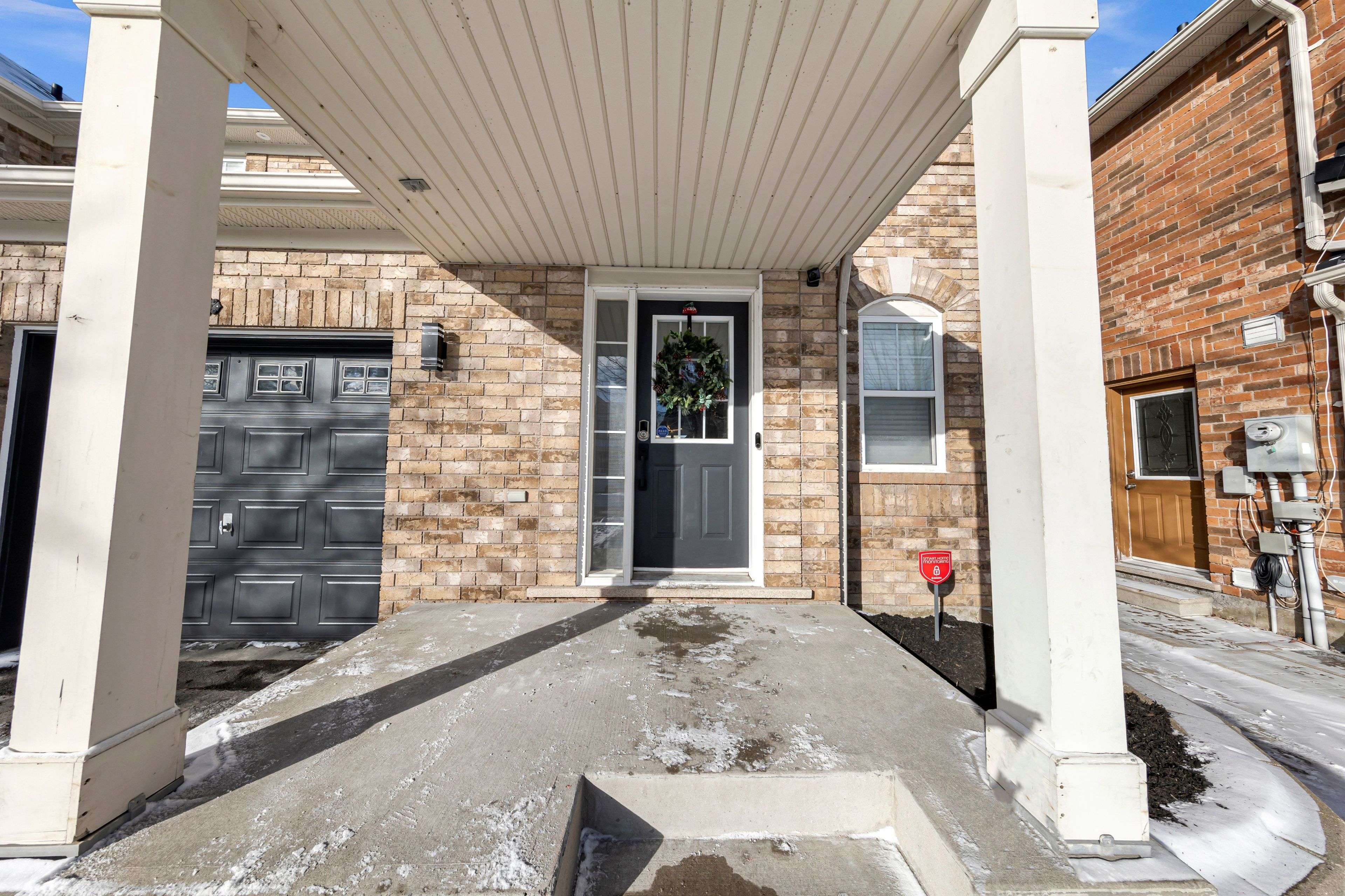 Toronto E11, ON M1B 6G3,80 Millcar DR