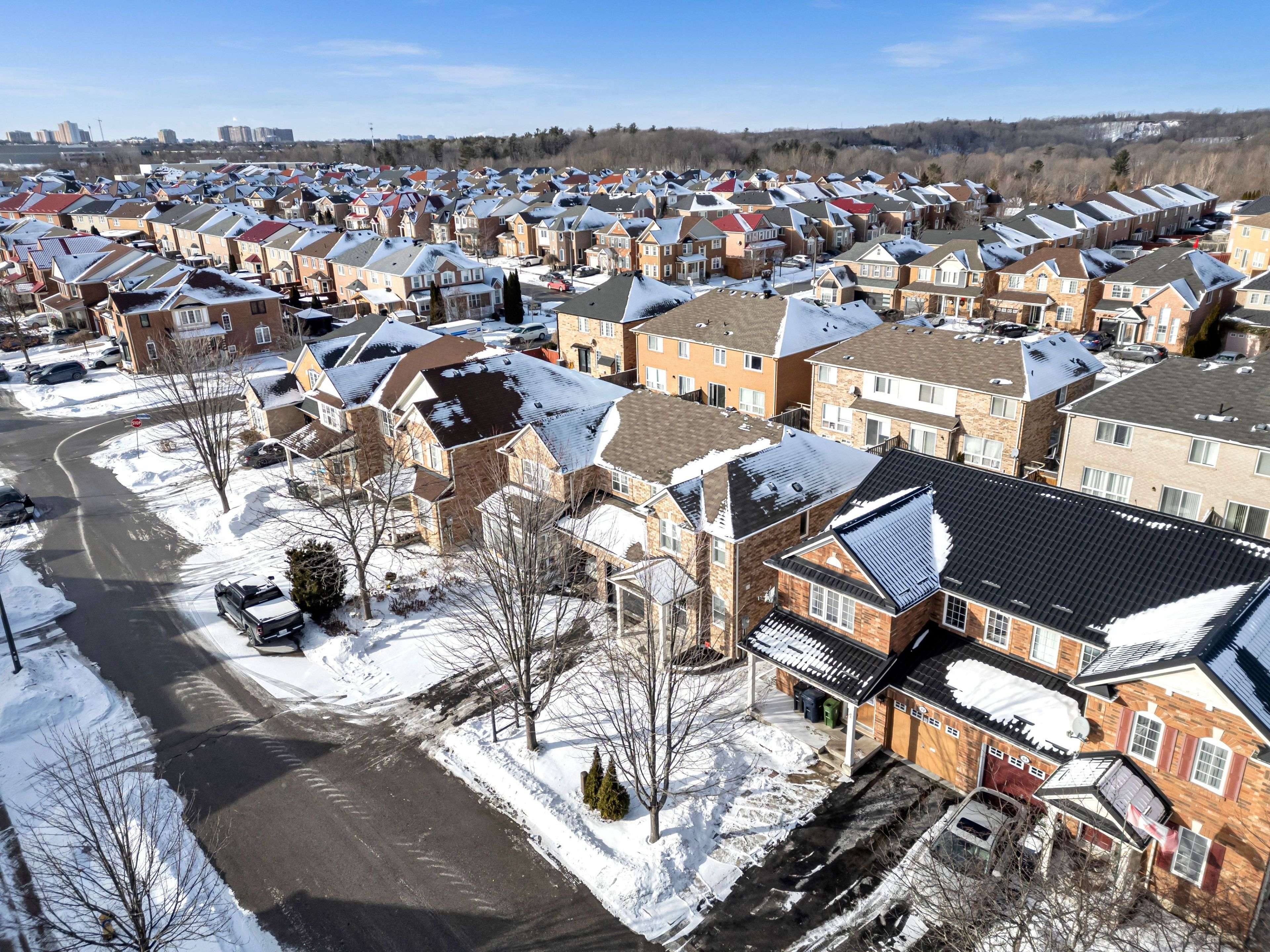 Toronto E11, ON M1B 6G3,80 Millcar DR