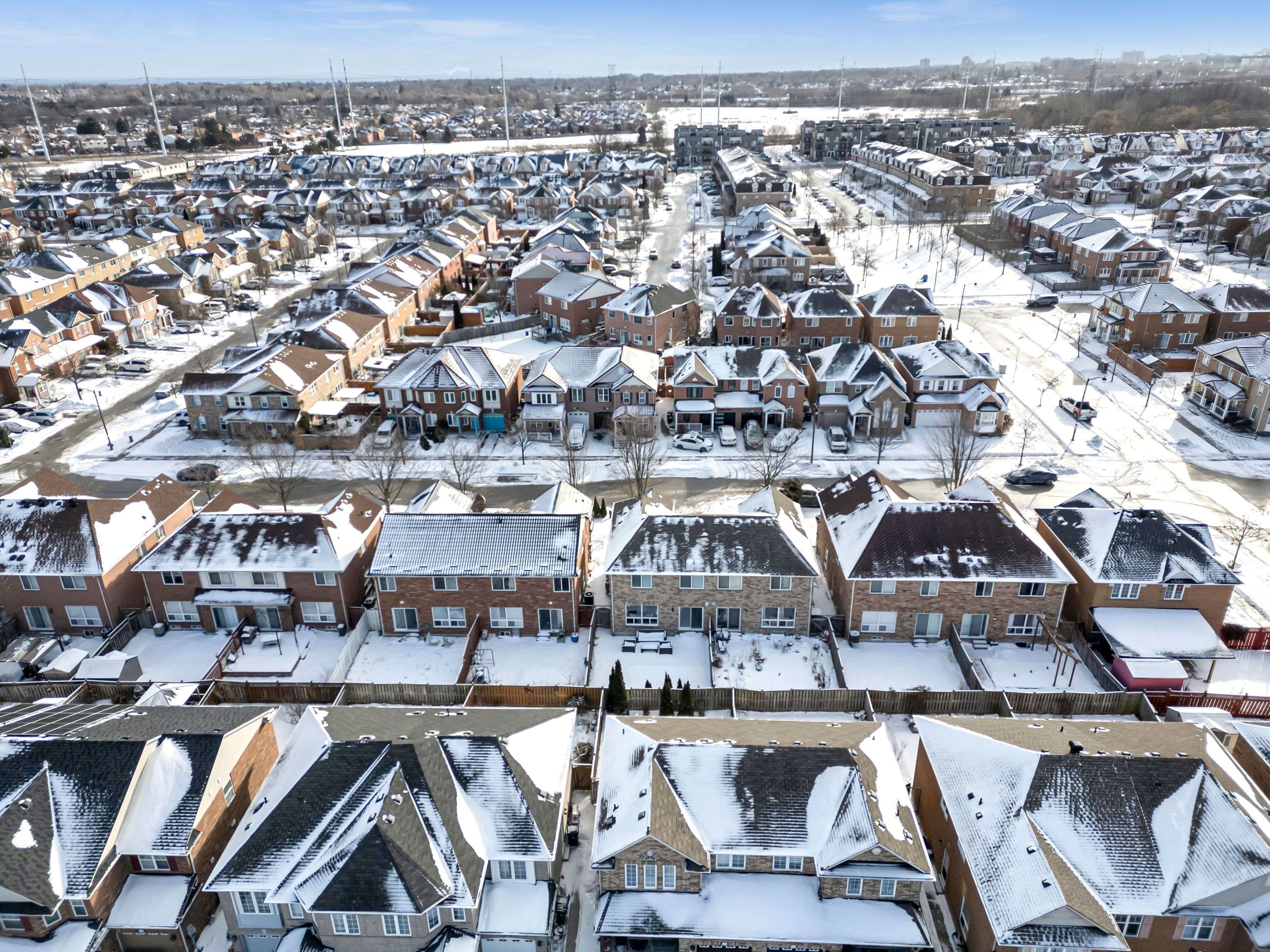 Toronto E11, ON M1B 6G3,80 Millcar DR