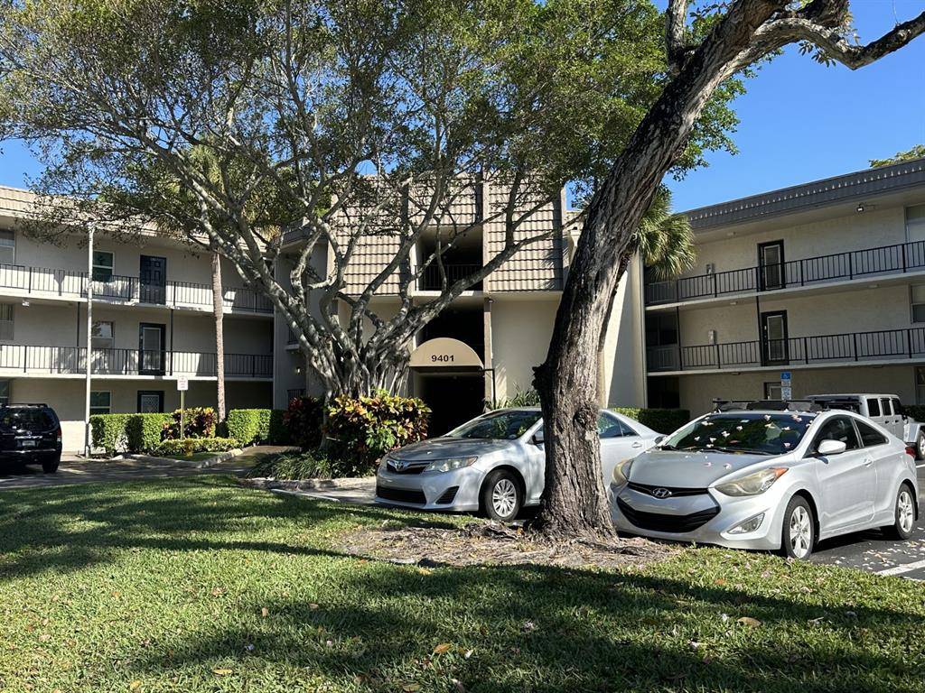Tamarac, FL 33321,9401 Lime Bay Blvd #115